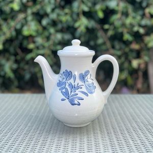 Vintage Pfaltzgraff Yorktowne Coffee Tea pot w/ lid